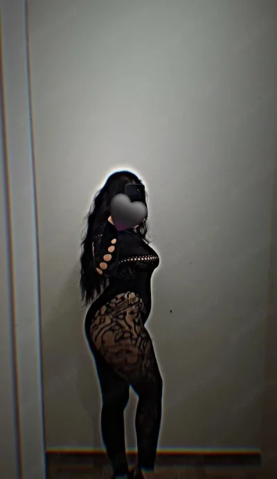 Brunetă seducătoare ! Fac și deplăsari ! Locație