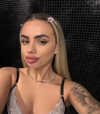 Dornica sa te rasfat cu drag, te astept cu un mesaj pe Whatsapp