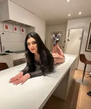 Sexy bruneta - imagine 4