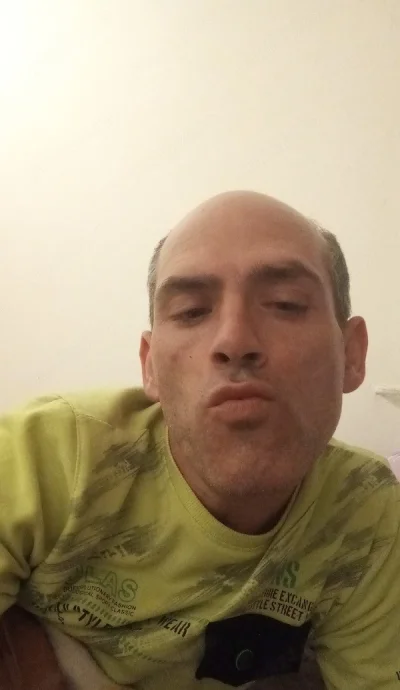 Care o fata vorbeste si cu mine ca ma plictisesc de unu singur eu am 43 ani am m.168 kg.55 din Timiș