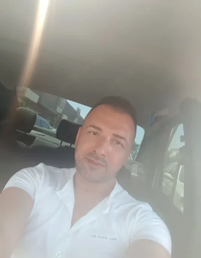 Domn serios în căutarea unei aventuri