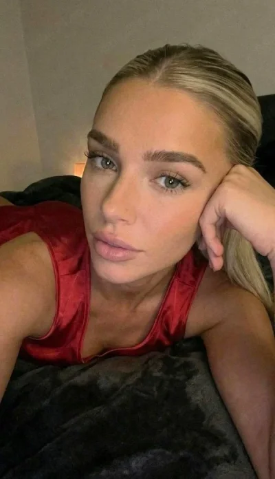 Amalia, ofer sexting gratuit, show la web, poze, clipuri