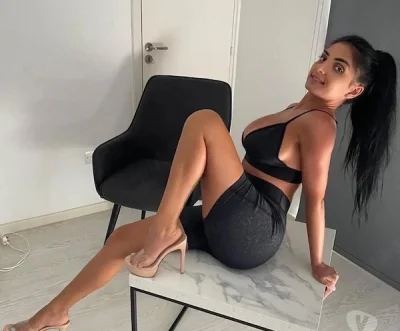 Buna eu sunt alexandra