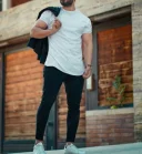 Bună nu a-și dori să cunosc o fată deschisă, cer și ofer discreție - imagine 1