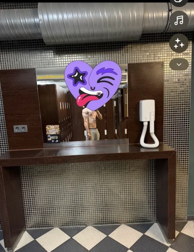 Aventură fără complicații? sunt aici