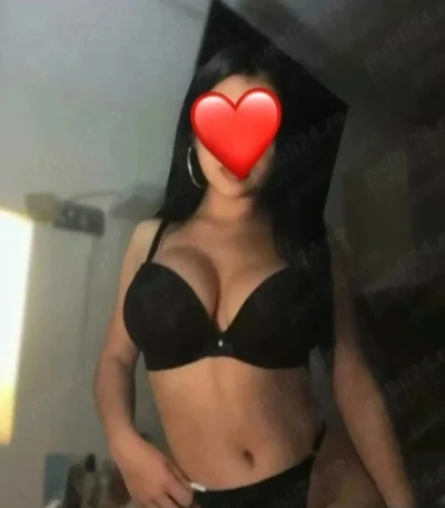 Buna Ma numesc andreea Sunt noua la tine in oras