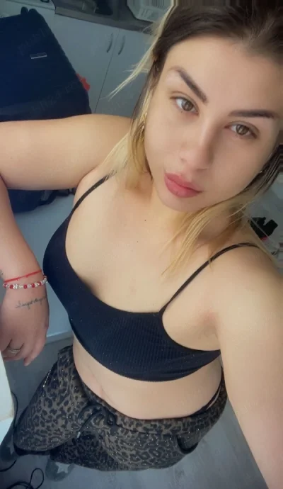 Daria...noua in orașul tău...Fac si deplasări si party