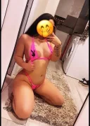 Bună sunt Ema nu la tine în oraș xxx - imagine 1