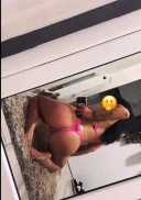 Bună sunt Ema nu la tine în oraș xxx - imagine 2