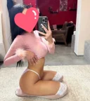 MILF brunetă - imagine 2