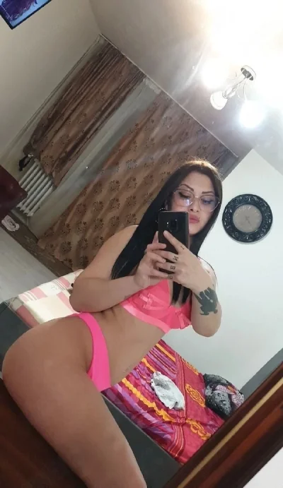 Transexuala Dolly noua ofer servicii totale domnilor generosi