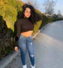 Maya la tine sau la hotel - imagine 1