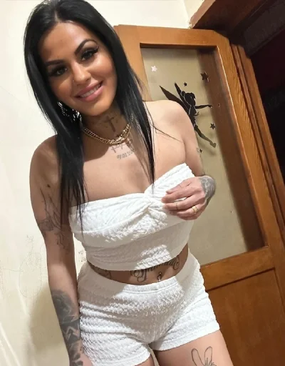 Elena 29 ani cateva zile in zona.