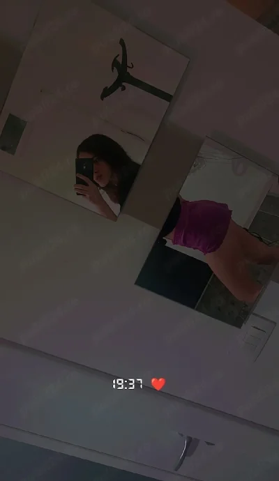 Hey eu sunt Beatrice