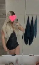 Transsexual blondă sexy - imagine 2