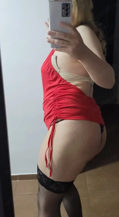 Trav Ema - Hot