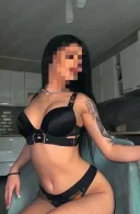 Alina , tatuata miniona cu piercinguri - imagine 3