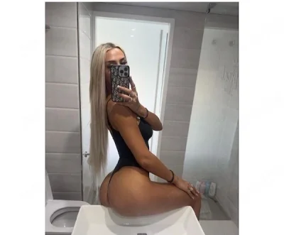 Blondă slim,la mine sau la tine