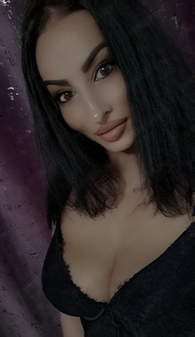 Hey Madalina 30 de ani kis you baby