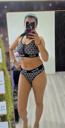Buna sunt Iulia - imagine 4