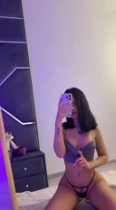 Buna pentru prima oară la voi în oraș azi am ajuns ,ofer preludiu ,și multă pasiune ador sărutări ! - imagine 1