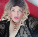 Transsexuala matură milf cu sâni singură în locația accepți și party - imagine 3