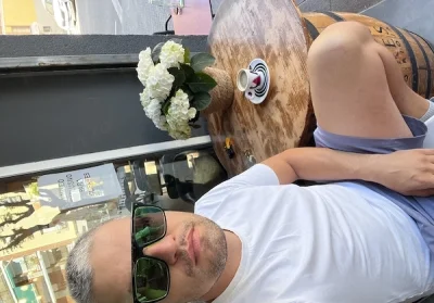 Discret , serios și curat . Amantul perfect