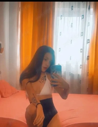 Bună sunt Larisa noua în oraș