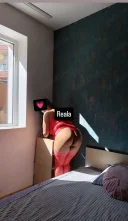 Buna sunt Adina la mine sau la tine fac și party fac si dominari detin si jucării - imagine 2