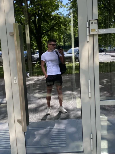 Disponibil la orice oră