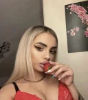 Blonduta sexy, noua la tine in ora! - imagine 1