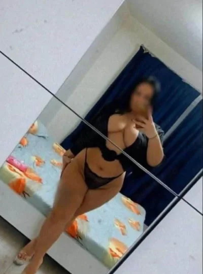Sunt iza cu forme poze reale confirm la locatie nu cereti poze in privat !!
