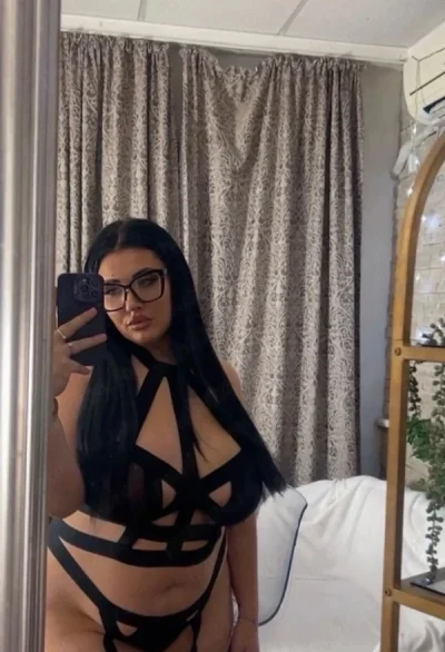 Doamna matura 33 ani noua venită an orasi cu servici cum doresti sunama