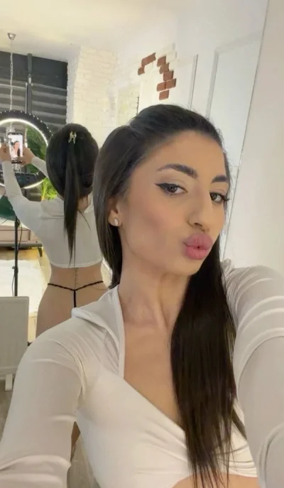 Show web nud-filmulete