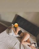 Brunetă sexi cu forme frumoase - imagine 2