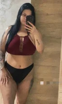 Bruneta cu forme Hott - imagine 2