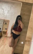 Bruneta cu forme Hott - imagine 3