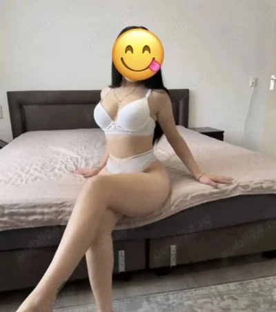 Buna, sunt alexa noua in sector la voi doar deplasari la tine sau la hotel!