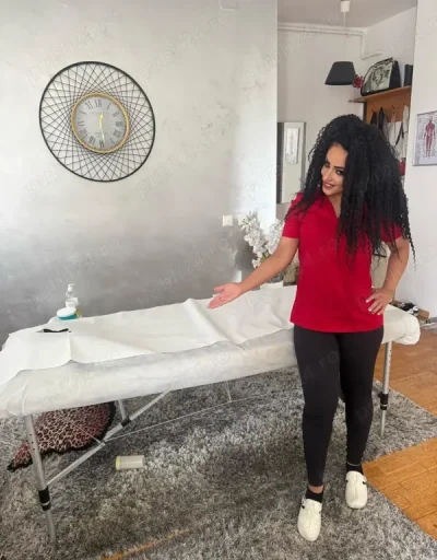 Titlu: Masaj Profesional TETAPEUTIC și Relaxare Descriere: Răsfață-te cu un masaj profesional!