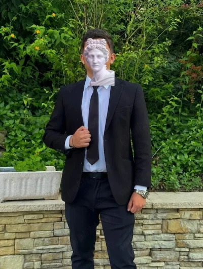 Tânăr de 24 de ani din Iași,185cm., educat, îngrijit