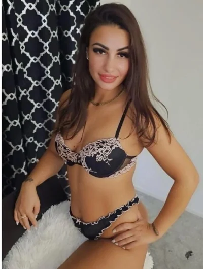 Noua In oras Fac si deplasari party Poze reale