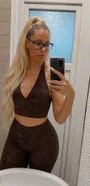Cristina, nouă în oraș! Party girl! - imagine 4