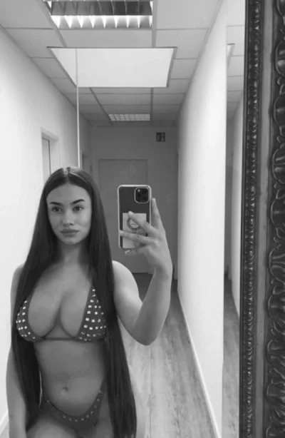 Show la WEB ! Sexting ,dominare , costumatii