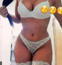 Bruneta sexy poze reale nouă în oraș beszelek magyarul is - imagine 1