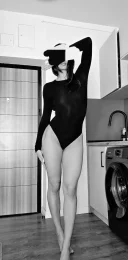 Sakura Bedroom - Seducție, feminitate și companie de calitate - imagine 1