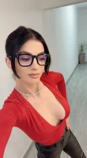 Hei! Te aștept în locația mea. Confirm cu contul meu de TikTok: @oficialmaria69 - imagine 1