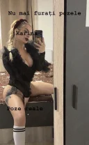 Blonda ta favorită doar pentru câteva clipe - imagine 2