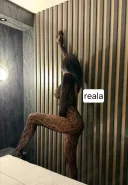 Bună sunt Melysa bruneta 18 ani la mine sau la tine poze reala - imagine 1