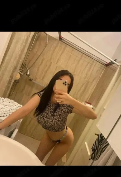 Buna ma numesc andrea