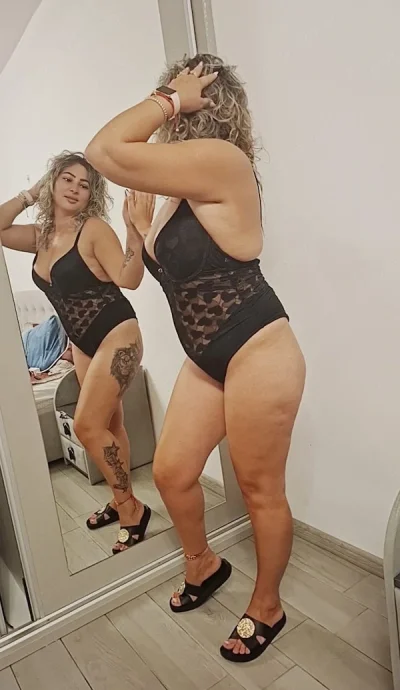 Blondă sexy !